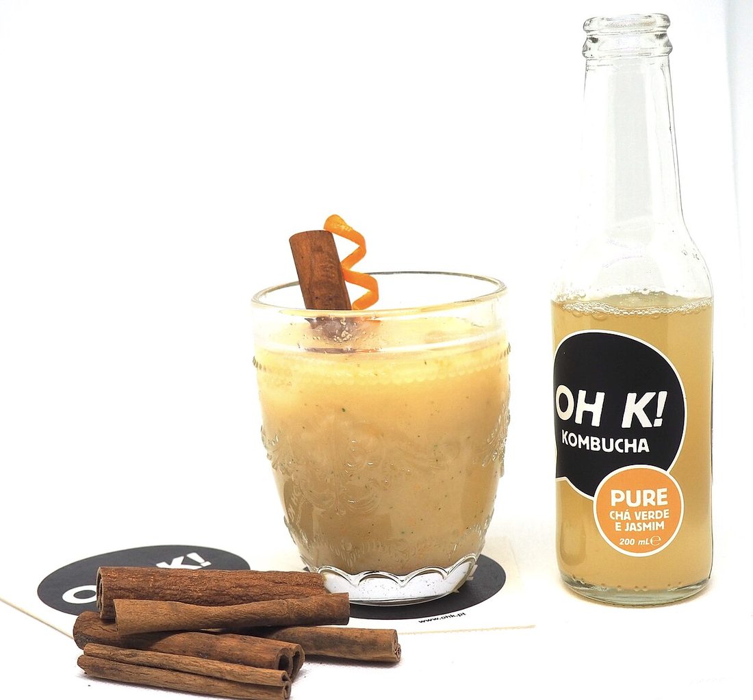 Kombucha servida en un vaso